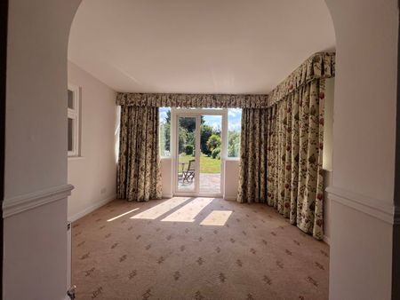 Woodfield Road, Copthorne, Shrewsbury, SY3 8HU - Photo 4