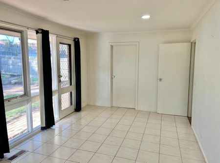 SINGLE LEVEL LIVING IN AN EXCEPTIONAL LOCATION - Photo 2
