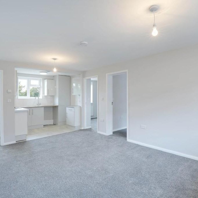 2 bedroom ground floor flat to rent - Photo 1