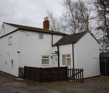 High Street, Walcott, LN4 - Photo 1