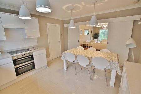 2 bedroom maisonette to rent - Photo 5