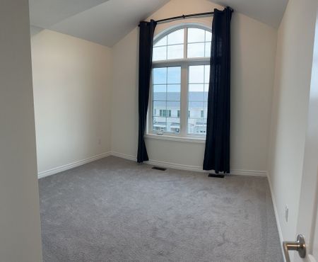 For Lease - 69 Therma Crescent, Markham, Ontario - Photo 4