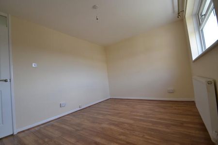 2 bedroom semi-detached house to rent - Photo 4