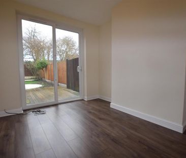 2 bedroom semi-detached house to rent - Photo 4