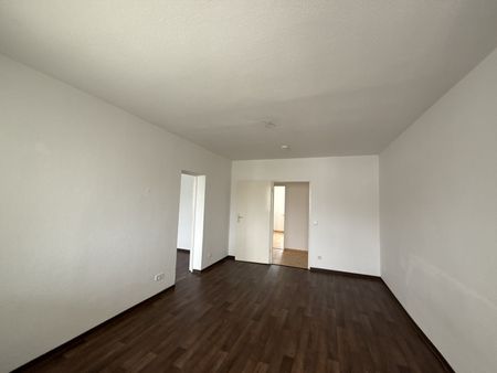 Großer Balkon / Bad mit Fenster - Photo 2