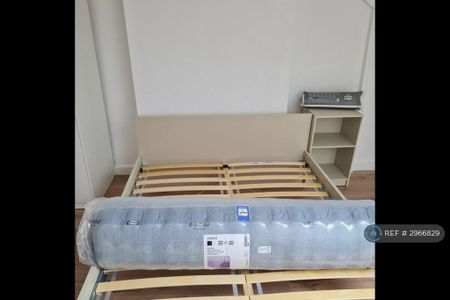 4 bedroom flat to rent - Photo 3