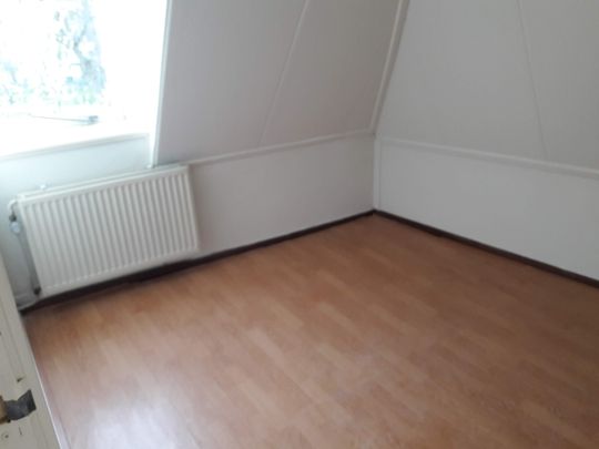 TE HUUR: op zéér mooie locatie aan de singel gelegen licht 2 kamer appartement - Photo 1
