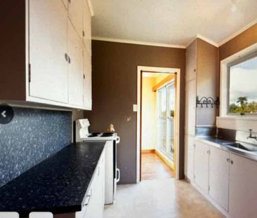 Charming Sunny Cosy 3 Bdrm Wellsford Home ! - Photo 1