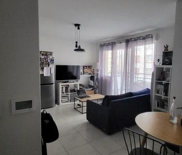 Location Appartement 2 pièces 43m² DECINES CHARPIEU 69150 - Photo 1