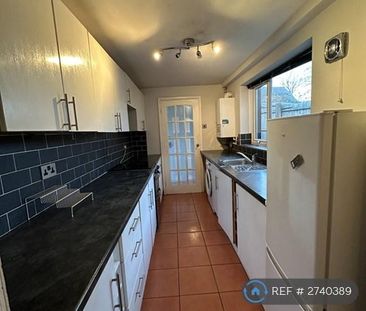 3 bedroom terraced house to rent - Photo 5