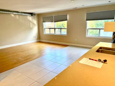 For Lease - 1207 Hurontario Street Unit# B, Mississauga, Ontario - Photo 4