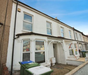 1 bedroom Flat To Let - Photo 6