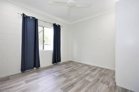 Gordonvale 3 Bedroom Duplex -Fully Air Conditioned - Opposite Gordonvale High School and Pool - Photo 2