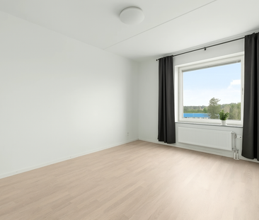 Järva Skjutbaneväg, Solna - Photo 3