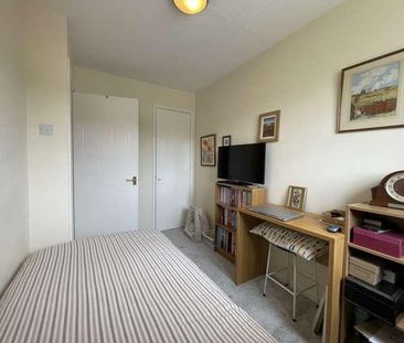 Swansfield, Lechlade, GL7 - Photo 1