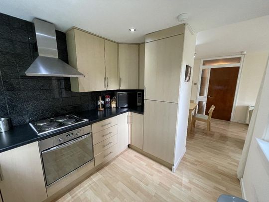 2 bedroom flat to rent - Photo 1