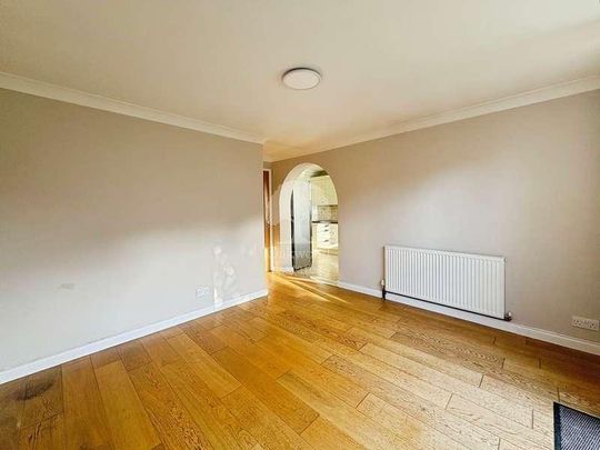 Hungerford Drive, Maidenhead, SL6 - Photo 1