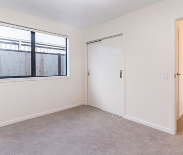 Comfortable and convenient 3 bedroom home. - Photo 2