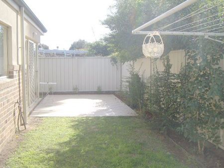 2 Bedroom Townhouse - Photo 5