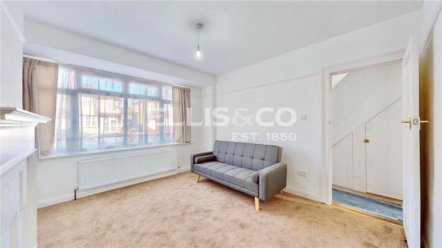 3 bedroom end of terrace house to rent - Photo 1