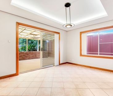 Sun-Filled, Two Level Four (4) Bedroom Family Home With A Large All... - Photo 1