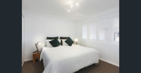 Sophisticated Urban Living - Photo 3