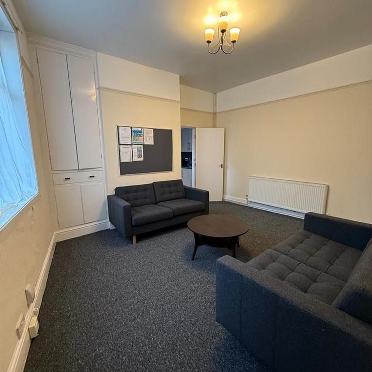 5 bedroom terraced house to rent - Photo 1