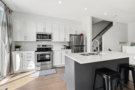 For Lease - 906 Lixnaw Court, Barrhaven, Ontario - Photo 4