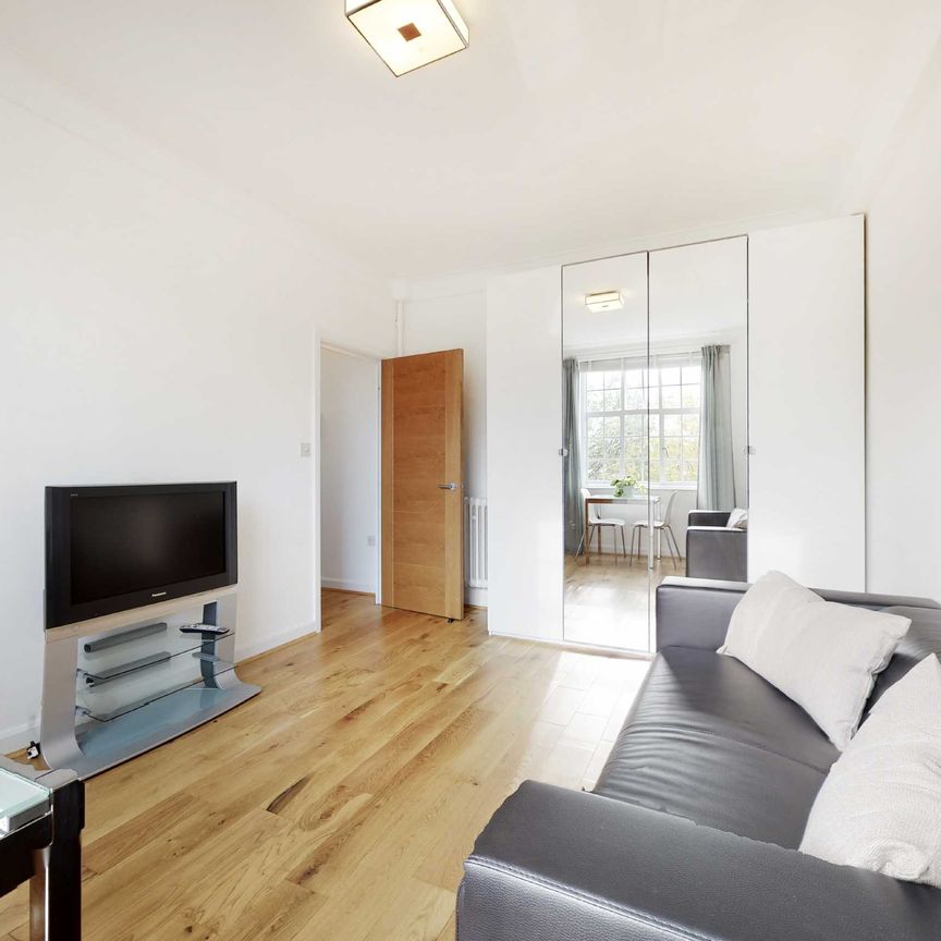 Mortimer Court, Abbey Road, NW8 - Photo 1