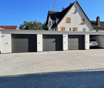 Helle 3,5-Zimmer-Wohnung mit umlaufendem Balkon und Garage - Photo 2