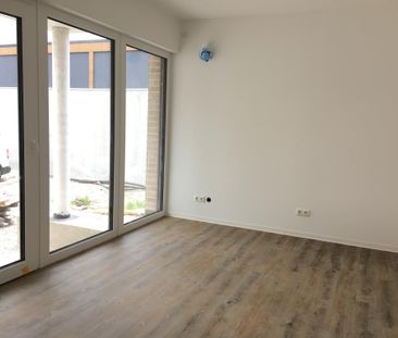 Terrasse, Sonne und Wasser. 2 Zimmer Wohnung wartet auf Sie! - Foto 3