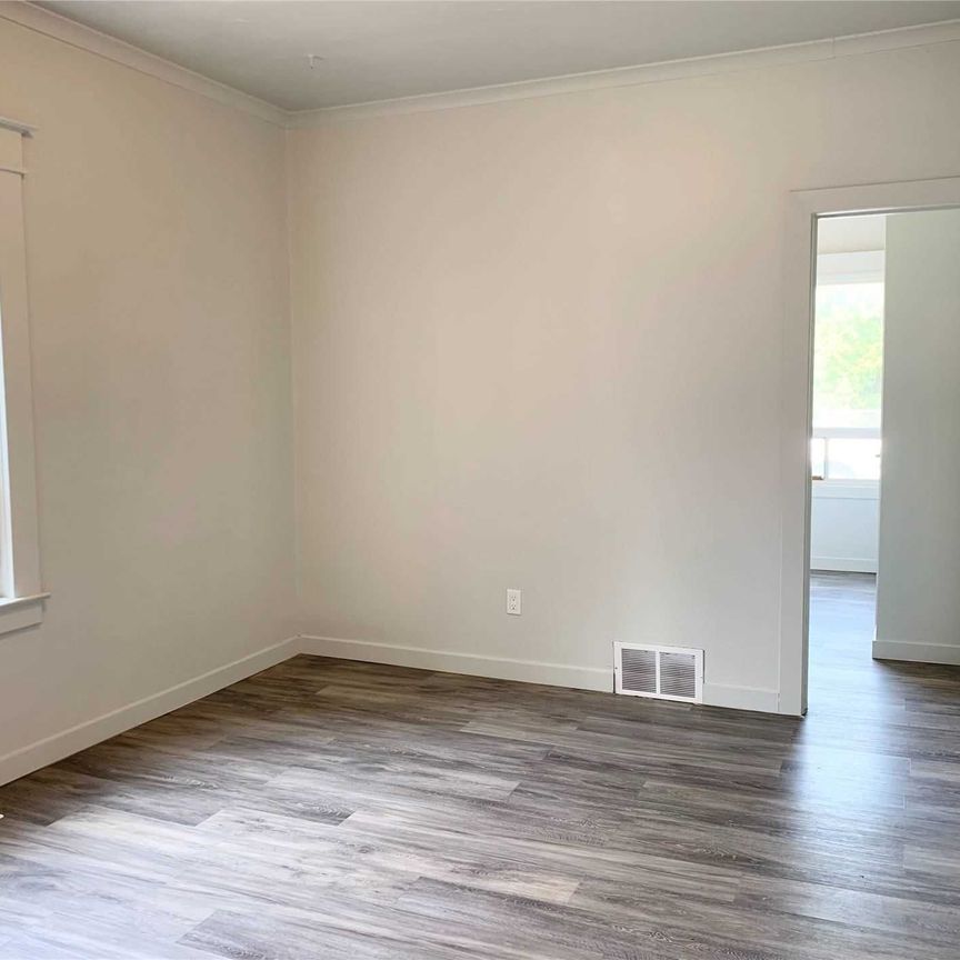 For Lease - 4 Pelham Road Unit# 1, St. Catharines, Ontario - Photo 1