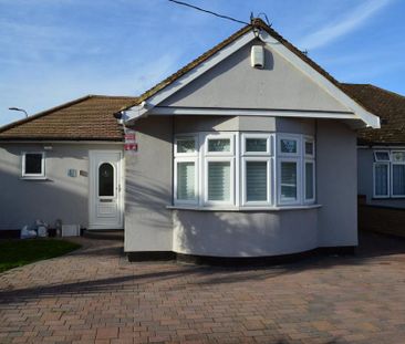 3 bedroom bungalow to rent - Photo 1