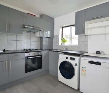 Slough, Berkshire, SL1 - Photo 6