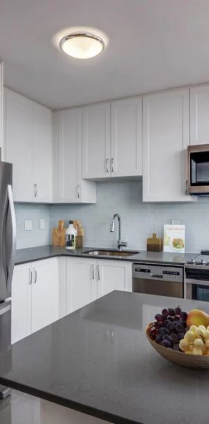 Wellesley Apatments - Photo 2