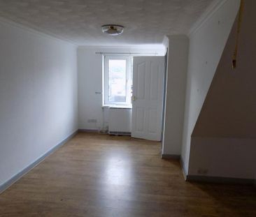 2 bedroom maisonette to rent - Photo 2