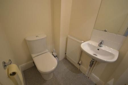 Victoria Park Road, Leicester - Photo 1