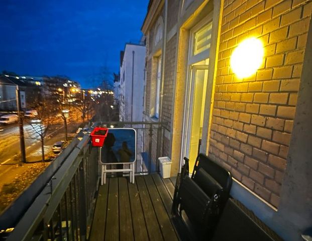Gemütliche 2-Zimmer-Wohnung mit Balkon & Einbauküche in Dresden-F - Foto 1