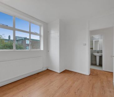 3 bedroom flat to rent - Photo 5