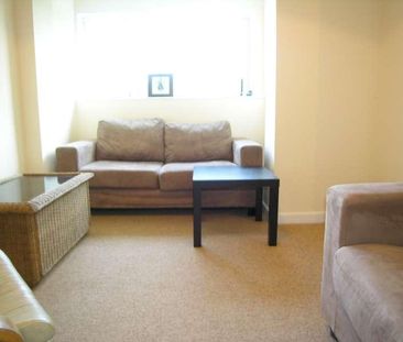 Bedroom Detached House In Winton, BH9 - Photo 4