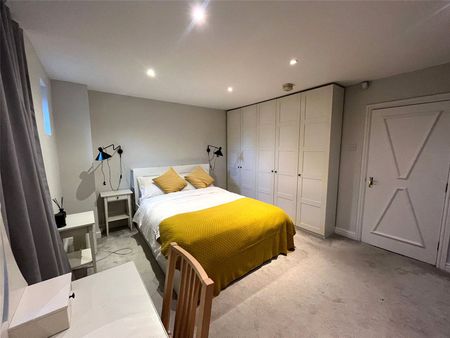 Silver Birches, 396 Parrs Wood Road, Manchester, Greater Manchester, M20 5GT - Photo 5