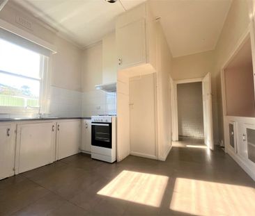 South Shepparton Cosey Home - Photo 4
