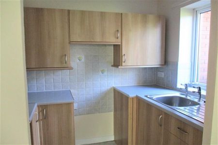 1 bedroom retirement property to rent - Photo 4