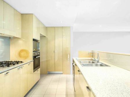 Entertainers Courtyard Apartment....This Is Living !! - Photo 4