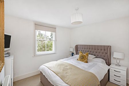 3 bedroom terraced house to rent - Photo 3