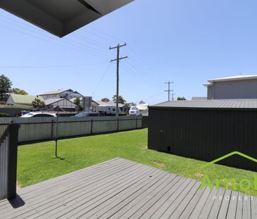 3 BEDROOM HOME IN SOUGHT AFTER NEW LAMBTON - Photo 5