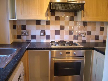 1 bedroom semi-detached house to rent - Photo 3