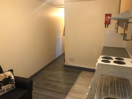 1 bedroom flat to rent - Photo 4
