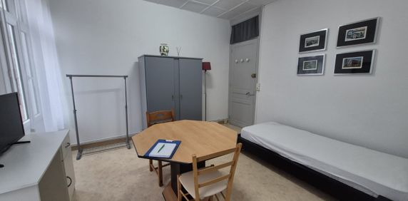 Location Appartement 1 pièce 21m² LENS 62300 - Photo 2