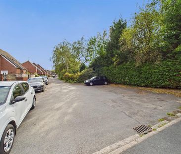 2 bedroom Maisonette to rent - Photo 3